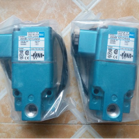 原裝現(xiàn)貨美國(guó)MAC電磁閥56C-18-121BA